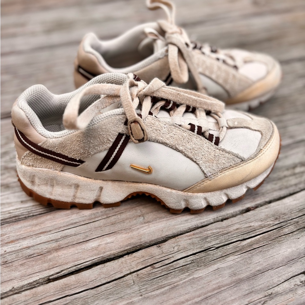 Nike Air Humara x Jacquemus - Size 5